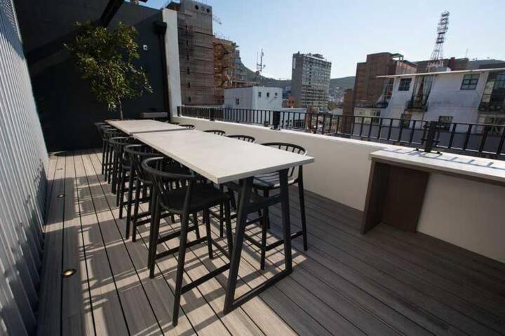 Apartment Luxurious Designer Gem Located At The Harri *